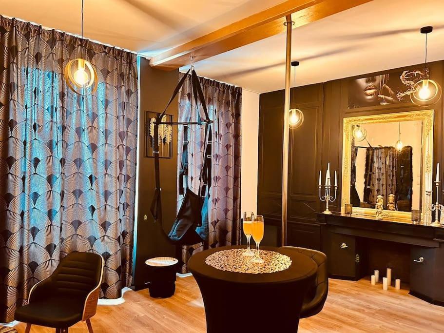 Love Room « L'Etreinte Doree » Илье Экстерьер фото